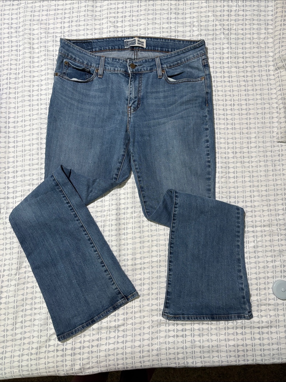 Classic women’s signature Levi Mid Blue Denim Jeans size 14M